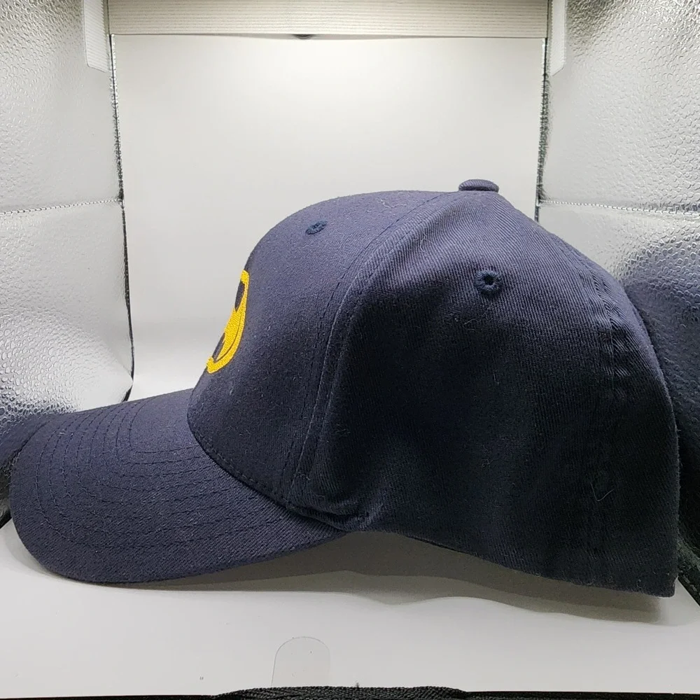 DC Comics‎ Batman Flex Fit Baseball Cap Hat Black Gold Logo Adult Size S/M